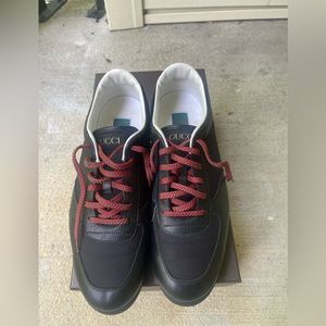 Gucci sneakers (authentic)